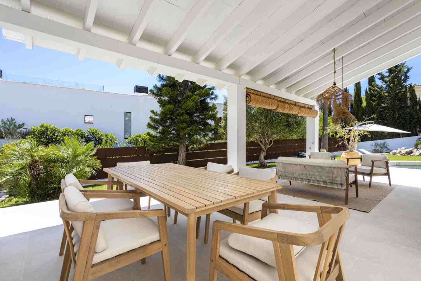 5 bedroom Villa for sale in Santa Ponsa with pool garage - € 2,750,000 (Ref: 8810923)