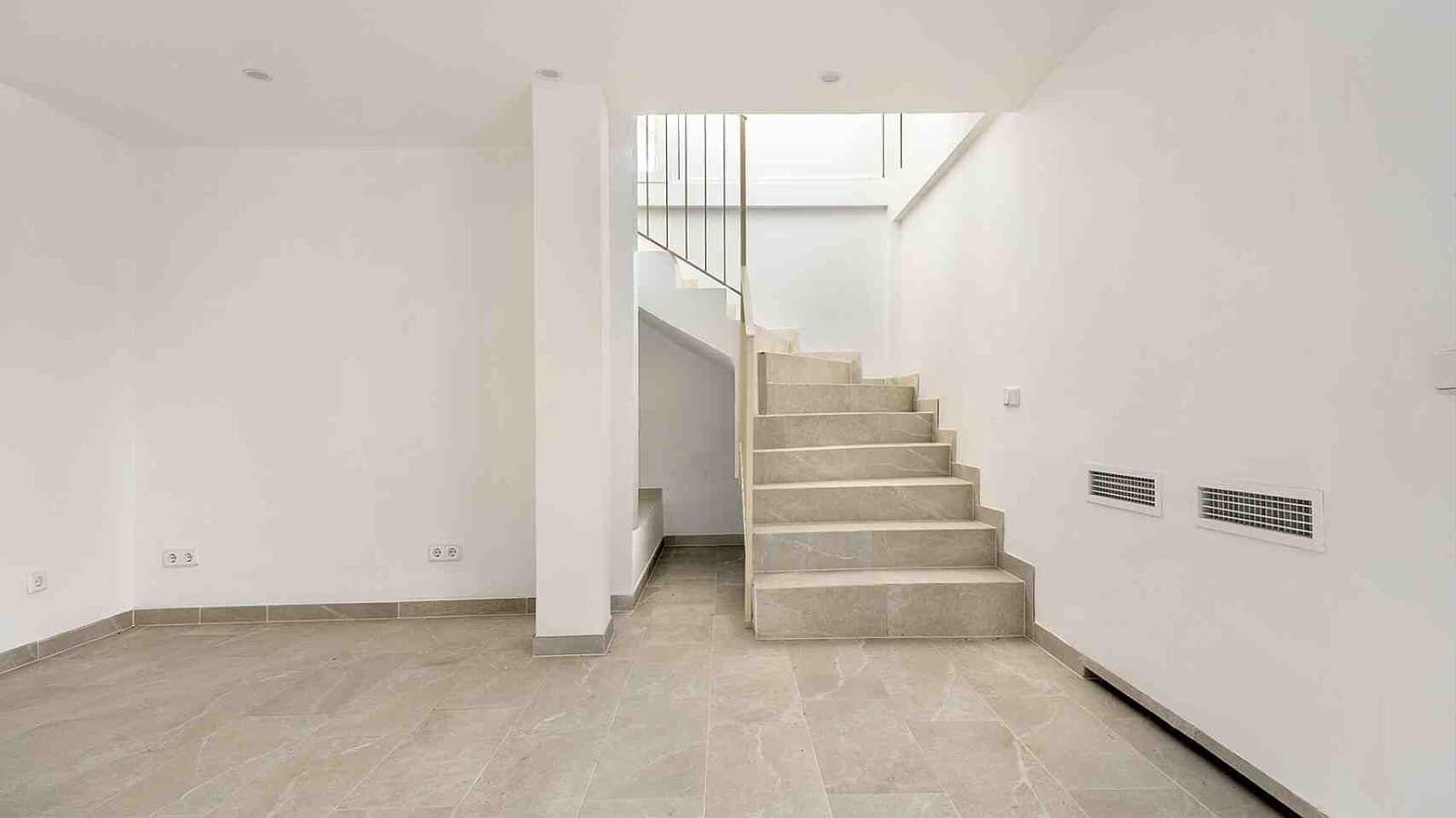 2 sypialnia Willa na sprzedaż w Santa Ponsa - 890 000 € (Ref: 8905886)