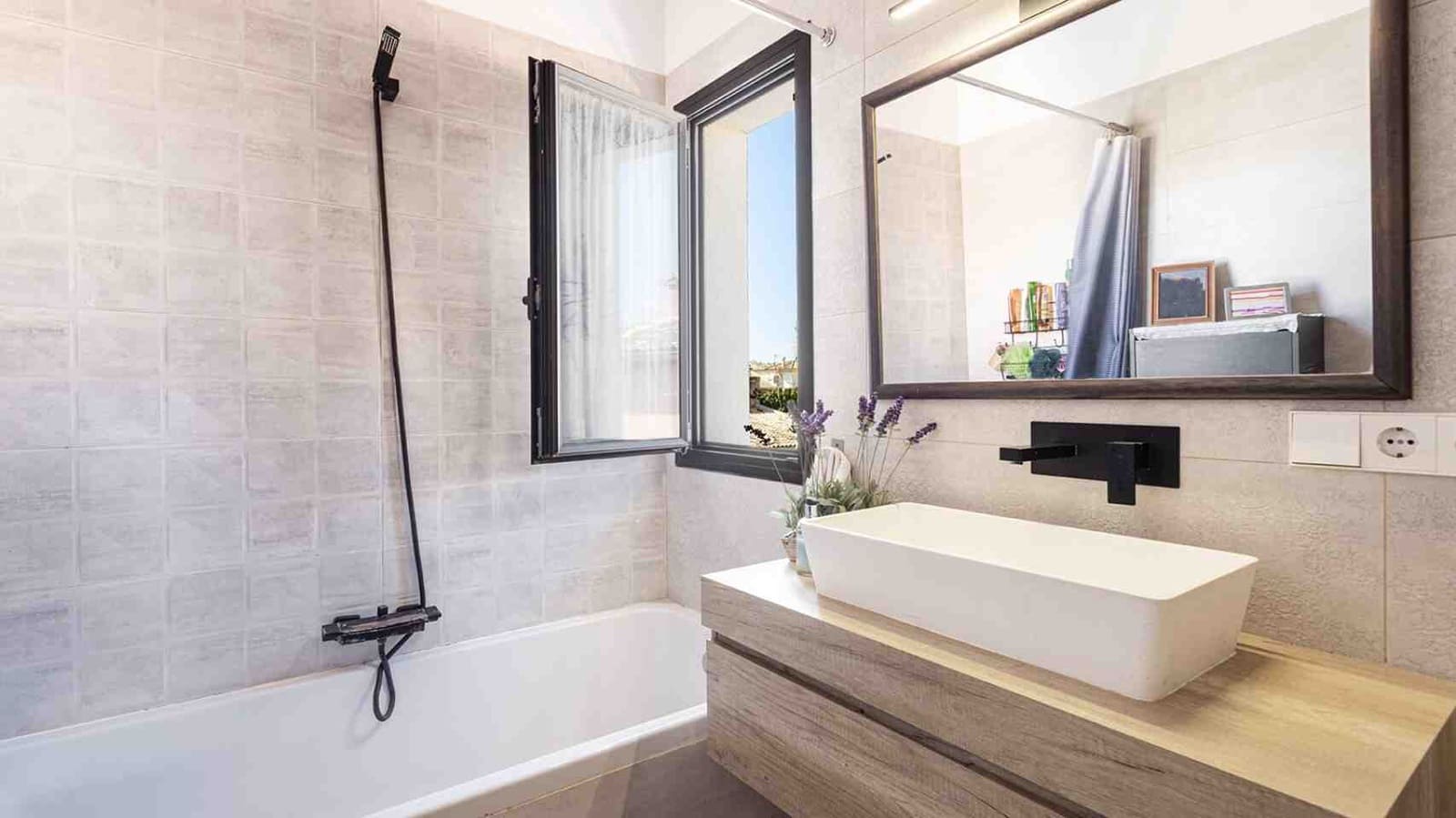 4 soveværelse Villa til salg i Son Ferrer med swimmingpool - € 1.080.000 (Ref: 8910150)