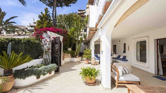 4 soveværelse Lejlighed til salg i Costa de la Calma, Calvià med swimmingpool - € 1.650.000 (Ref: 8927955)