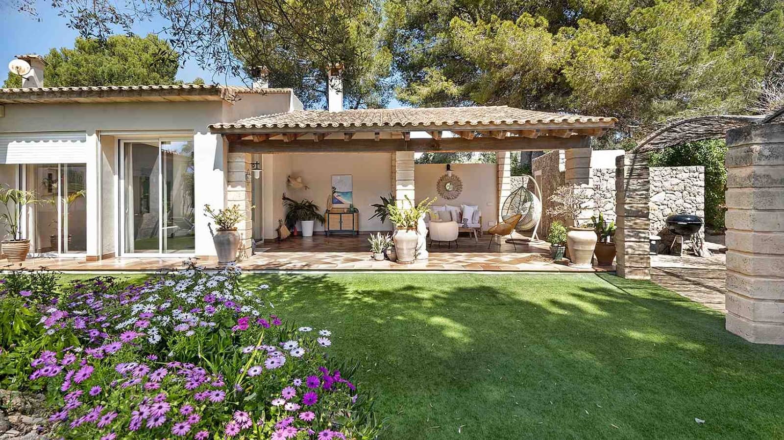 4 soveværelse Villa til salg i Santa Ponsa med swimmingpool - € 2.800.000 (Ref: 8931505)