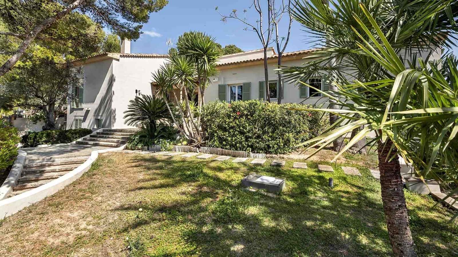 4 soveværelse Villa til salg i Santa Ponsa med swimmingpool - € 2.800.000 (Ref: 8931505)