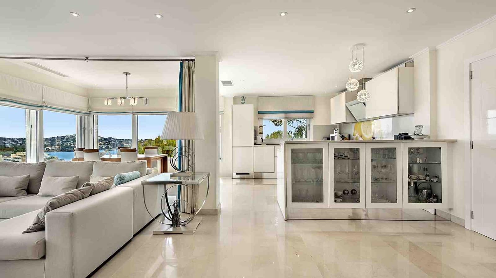 3 soveværelse Villa til salg i Costa de la Calma med swimmingpool - € 2.980.000 (Ref: 8944935)