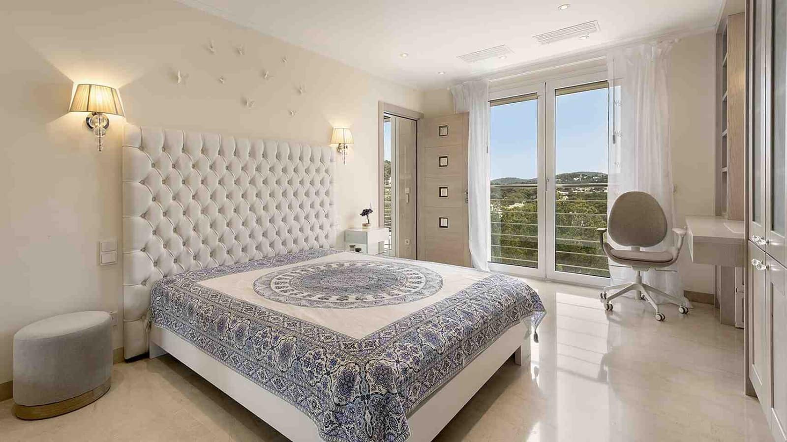 3 soveværelse Villa til salg i Costa de la Calma med swimmingpool - € 2.980.000 (Ref: 8944935)