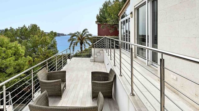 3 soveværelse Villa til salg i Costa de la Calma, Calvià med swimmingpool - € 2.980.000 (Ref: 8944935)