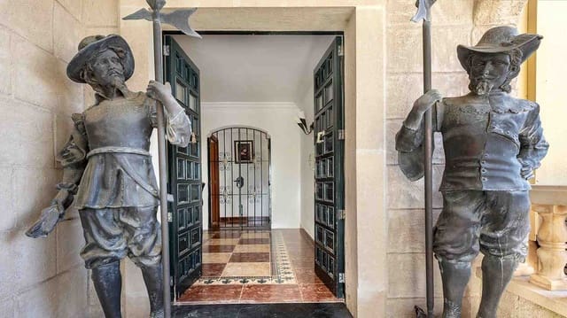 5 soveværelse Villa til salg i Cala Vinyes / Cala Vinyas / Cala Viñas, Calvià med swimmingpool garage - € 1.550.000 (Ref: 8977652)