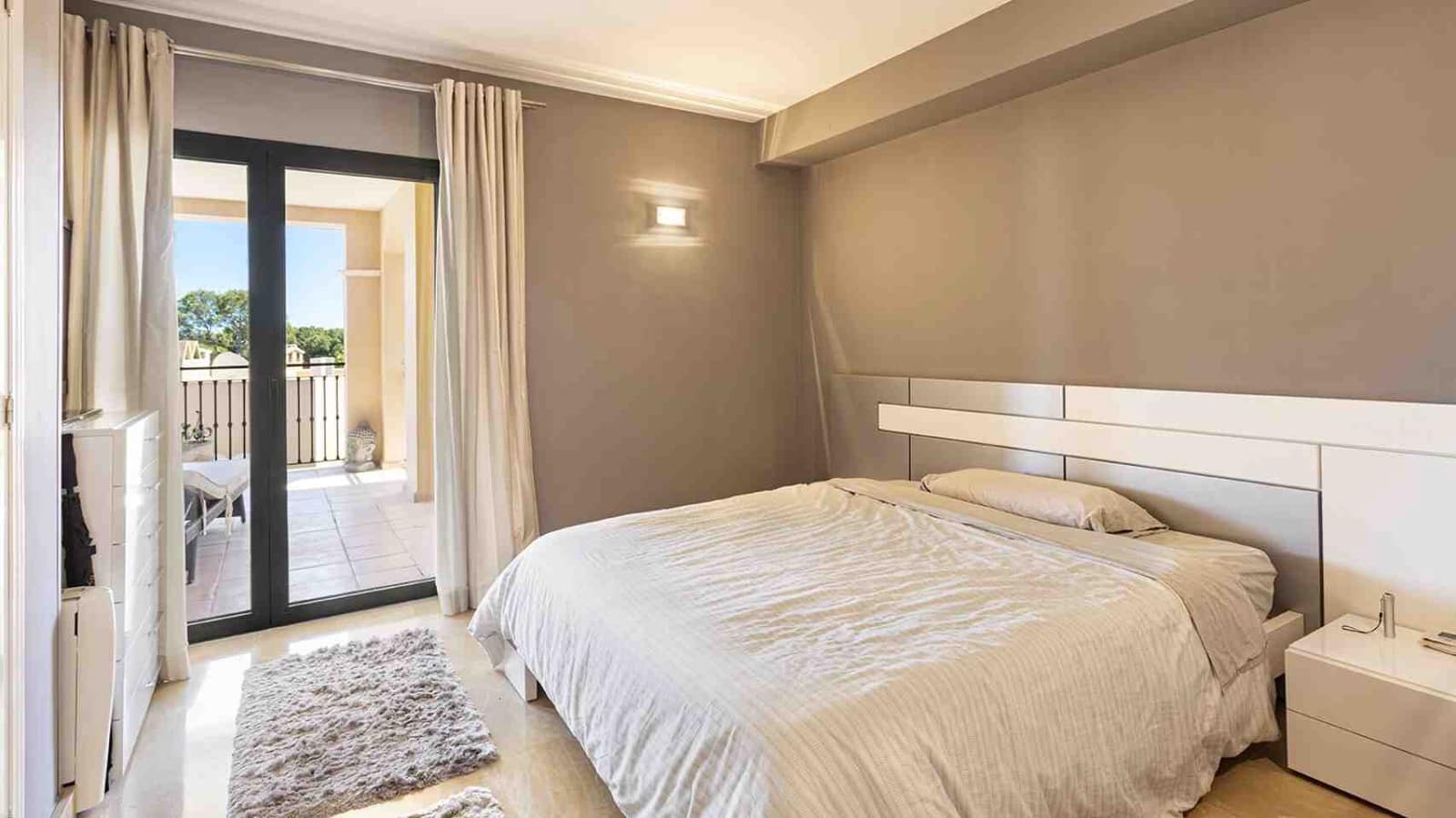 3 soveværelse Penthouse til salg i Santa Ponsa med swimmingpool - € 1.390.000 (Ref: 8981248)