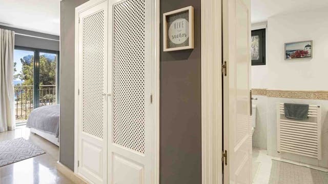 3 soverom Penthouse til salgs i Santa Ponsa, Calvià med svømmebasseng - € 1 390 000 (Ref: 8981248)