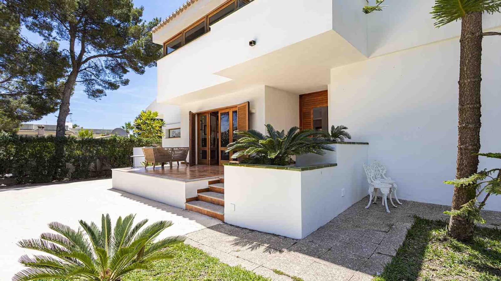 4 soverom Villa til salgs i Santa Ponsa med svømmebasseng garasje - € 1 950 000 (Ref: 9009924)
