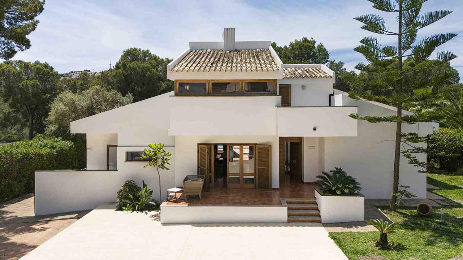 4 soverom Villa til salgs i Santa Ponsa med svømmebasseng garasje - € 1 950 000 (Ref: 9009924)