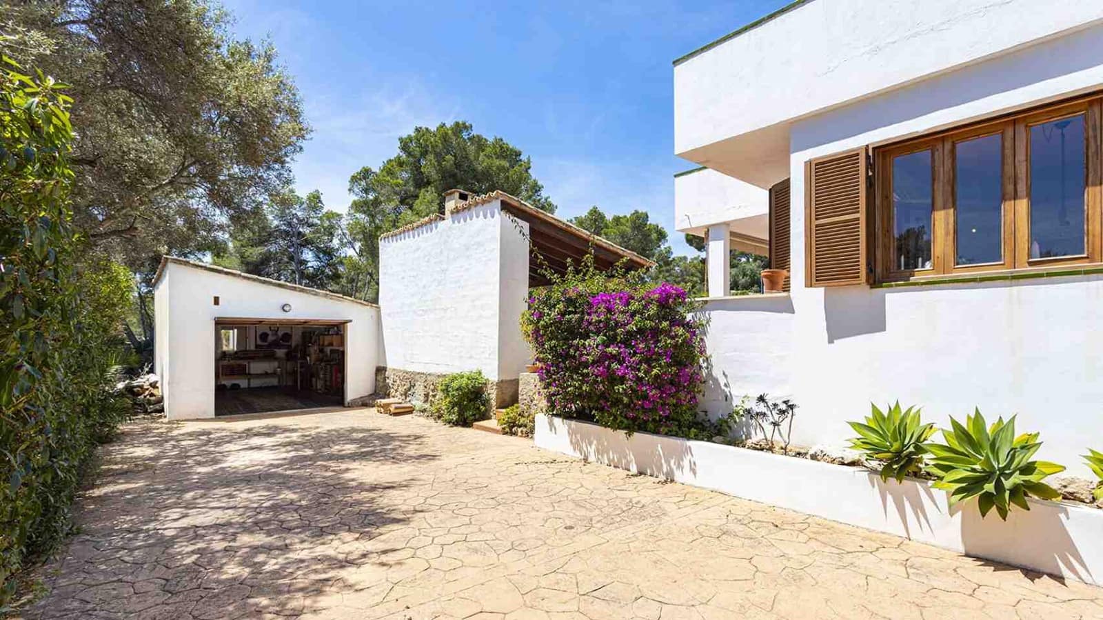 4 soverom Villa til salgs i Santa Ponsa med svømmebasseng garasje - € 1 950 000 (Ref: 9009924)