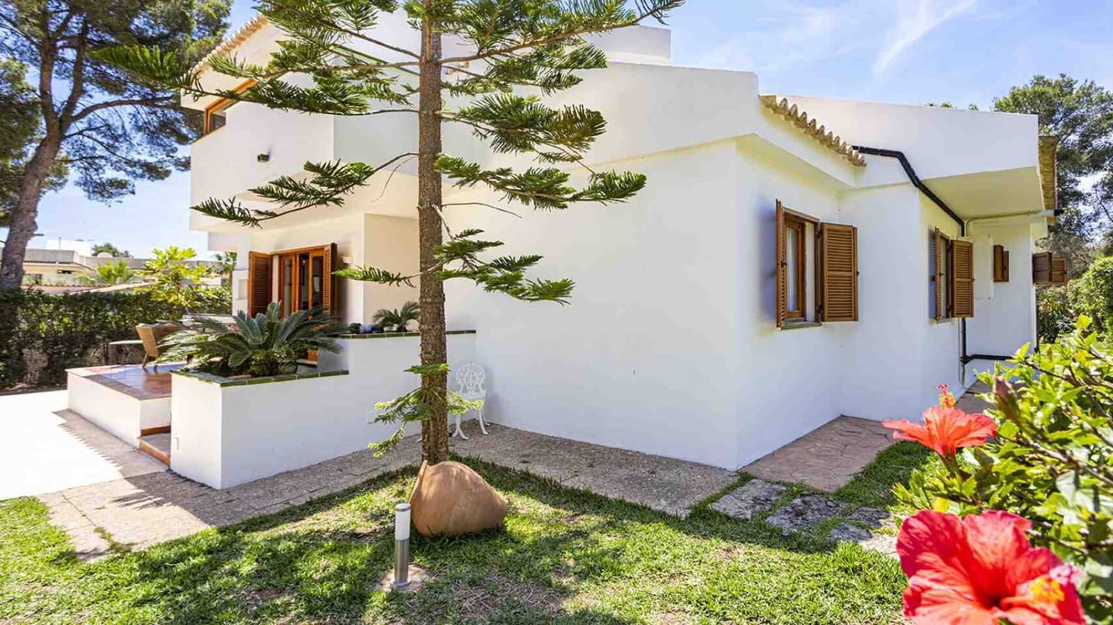 4 soverom Villa til salgs i Santa Ponsa med svømmebasseng garasje - € 1 950 000 (Ref: 9009924)