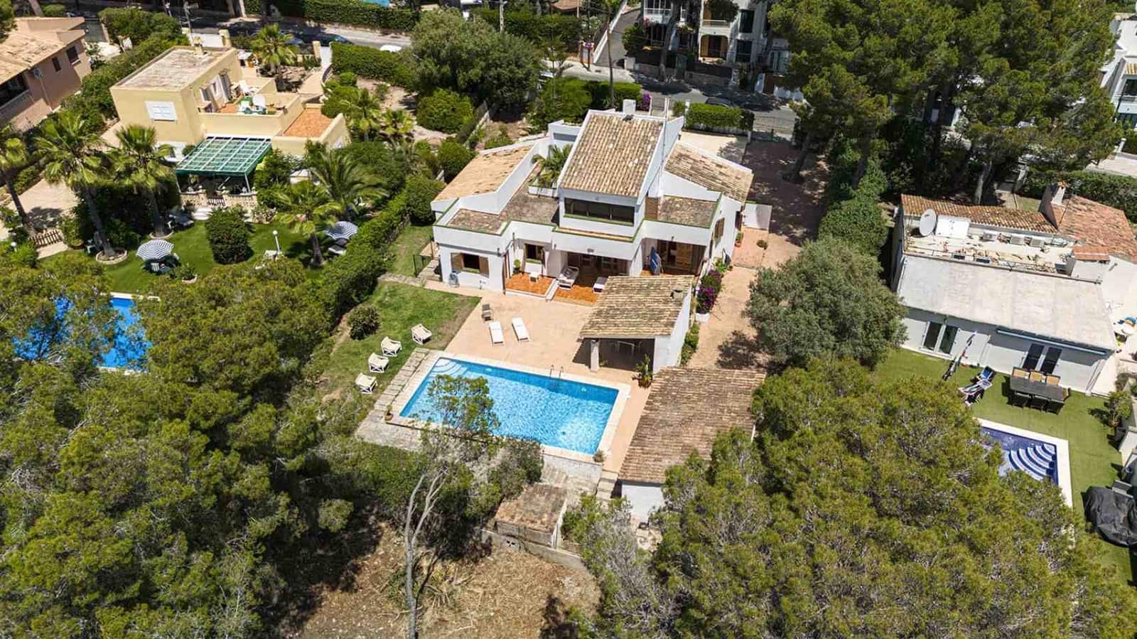 4 soverom Villa til salgs i Santa Ponsa med svømmebasseng garasje - € 1 950 000 (Ref: 9009924)