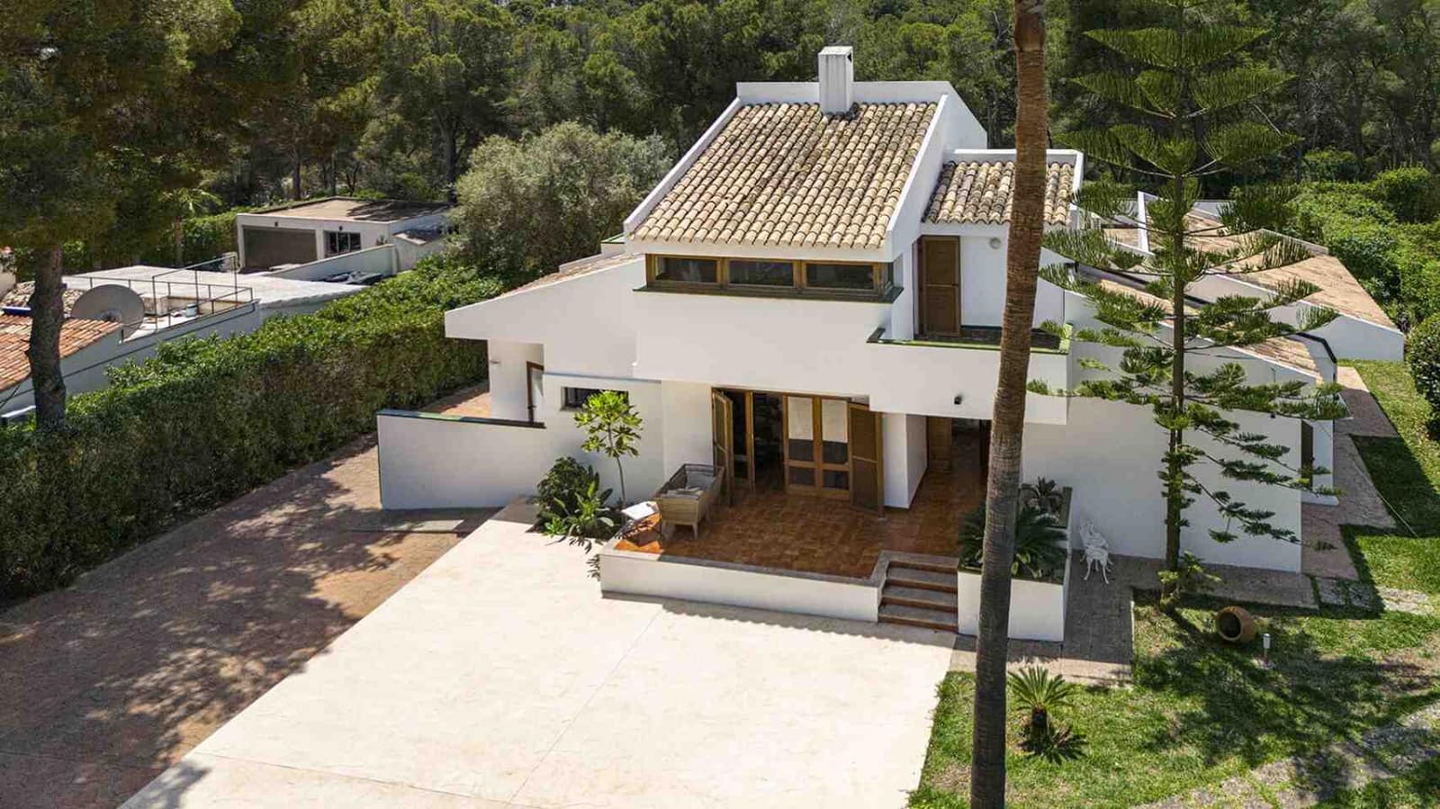 4 soverom Villa til salgs i Santa Ponsa med svømmebasseng garasje - € 1 950 000 (Ref: 9009924)