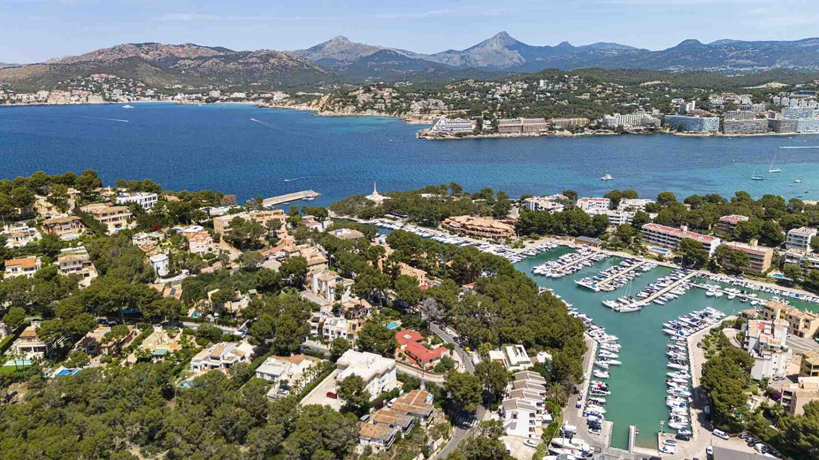 4 soverom Villa til salgs i Santa Ponsa med svømmebasseng garasje - € 1 950 000 (Ref: 9009924)