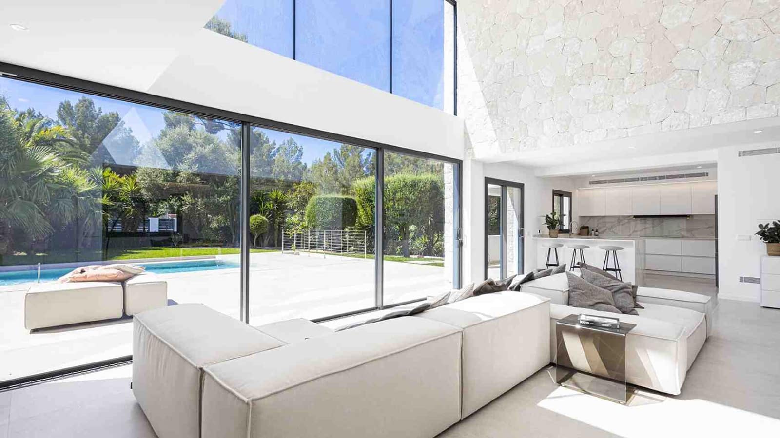 6 soverom Villa til salgs i Santa Ponsa med svømmebasseng garasje - € 4 495 000 (Ref: 9022005)