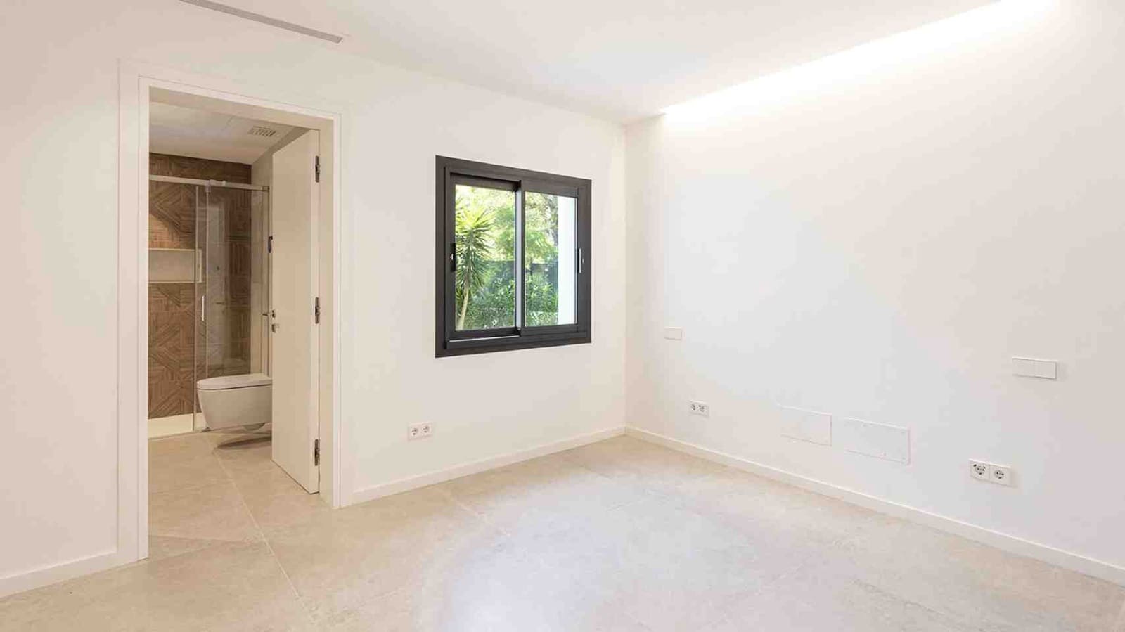 6 soverom Villa til salgs i Santa Ponsa med svømmebasseng garasje - € 4 495 000 (Ref: 9022005)