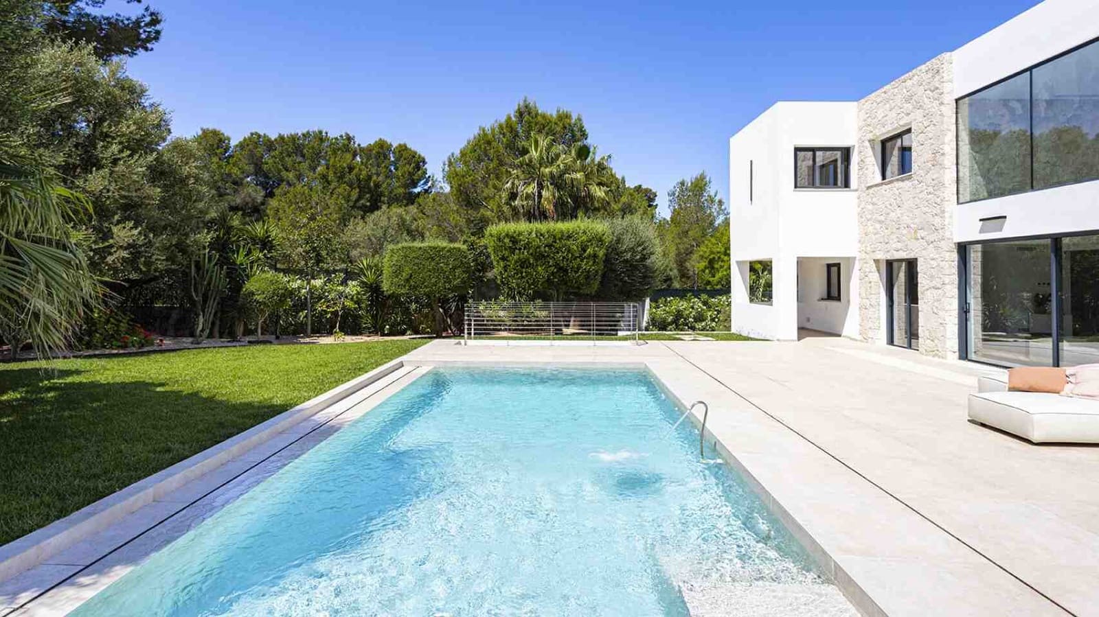 6 soverom Villa til salgs i Santa Ponsa med svømmebasseng garasje - € 4 495 000 (Ref: 9022005)