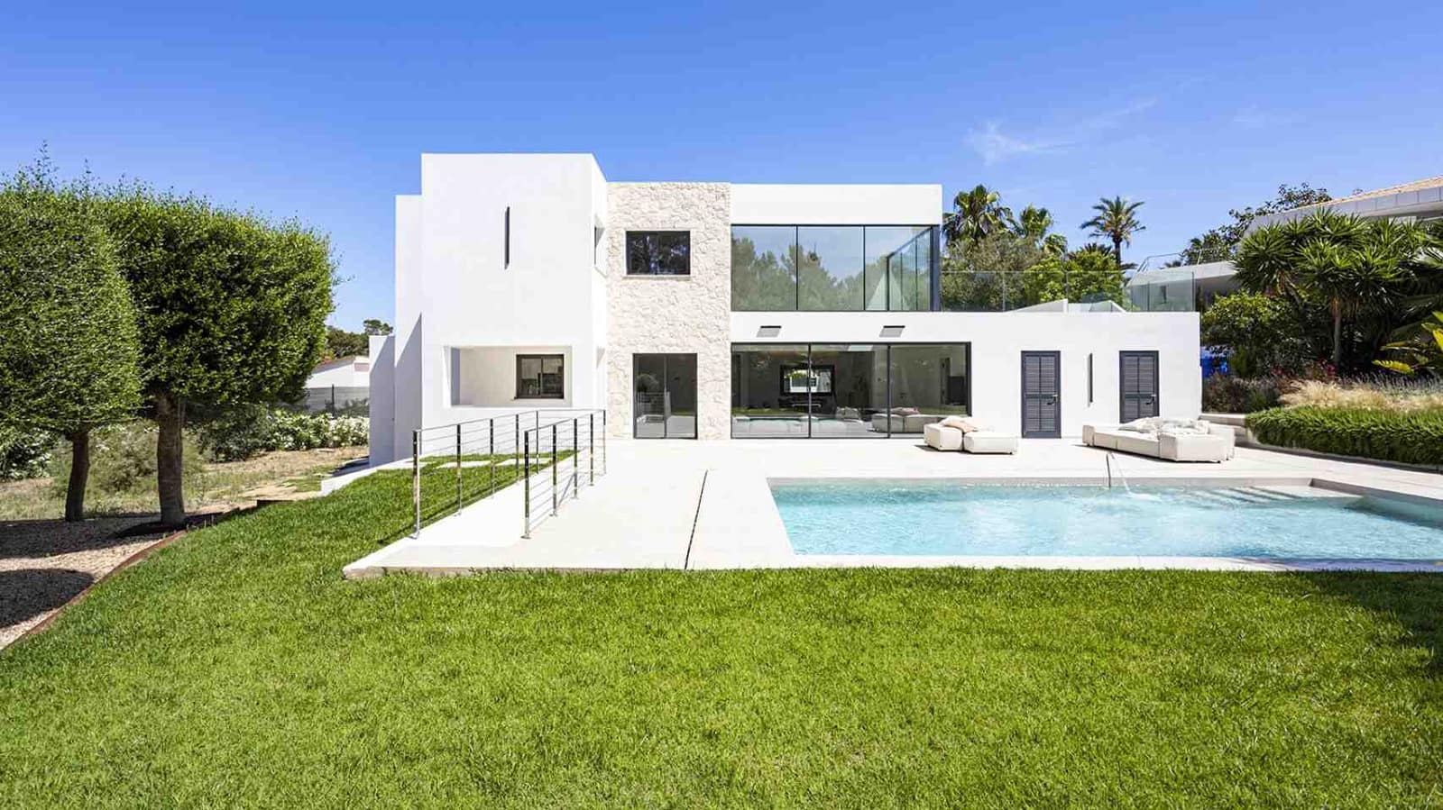 6 soverom Villa til salgs i Santa Ponsa med svømmebasseng garasje - € 4 495 000 (Ref: 9022005)