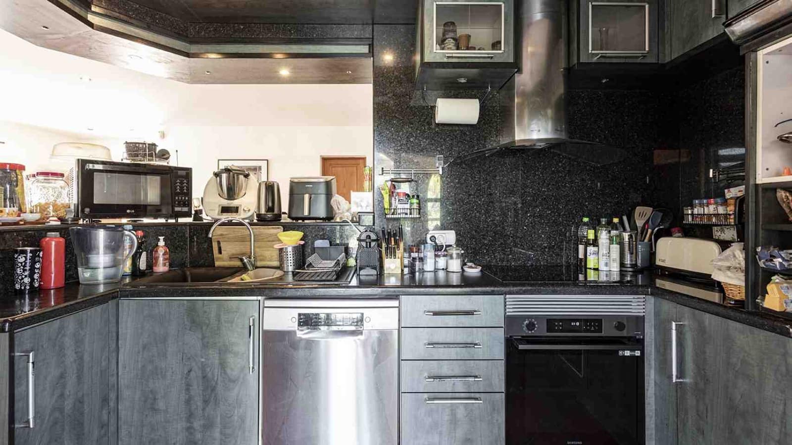 4 soveværelse Villa til salg i Santa Ponsa med swimmingpool garage - € 2.300.000 (Ref: 9028986)