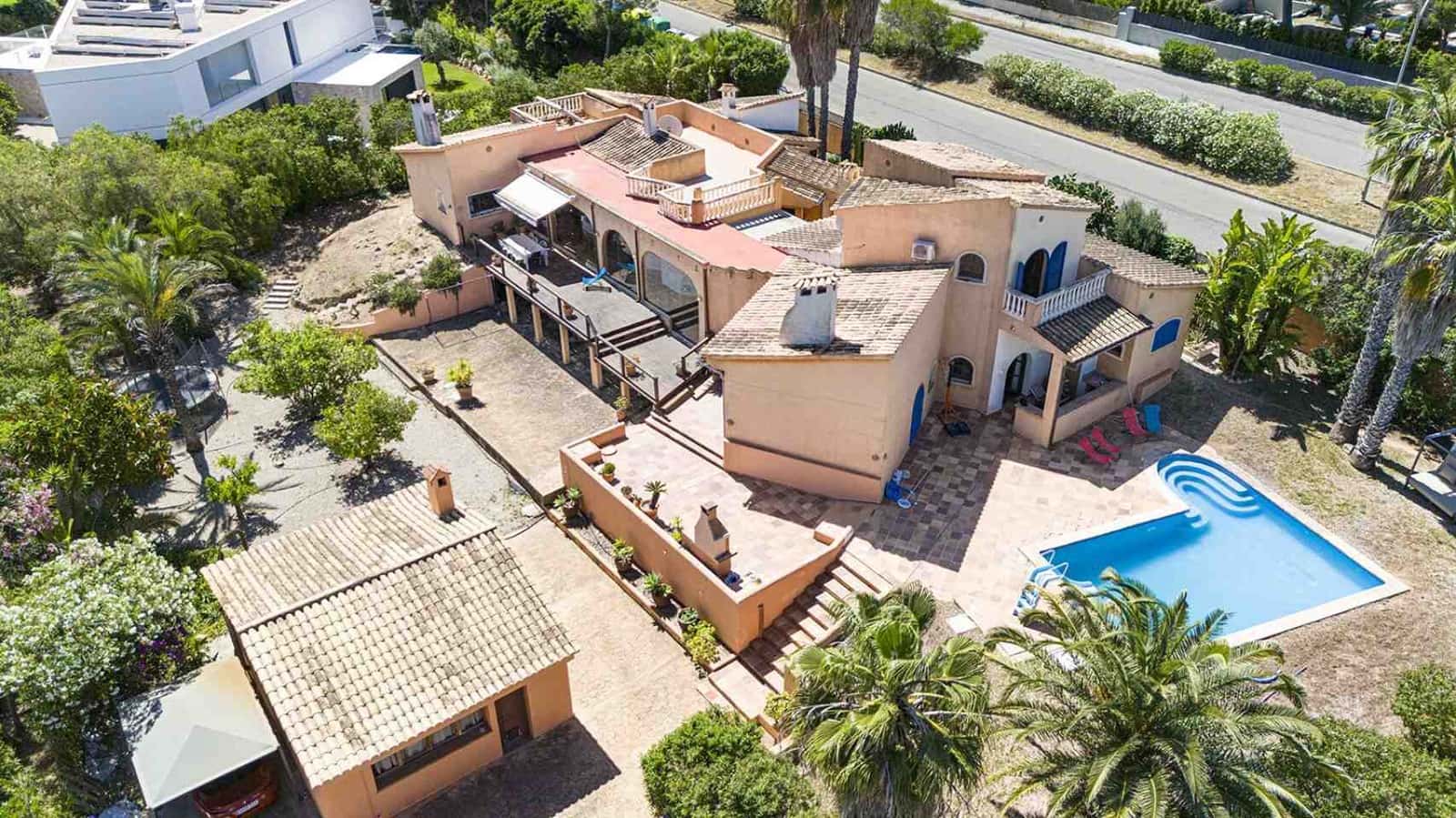 4 soveværelse Villa til salg i Santa Ponsa med swimmingpool garage - € 2.300.000 (Ref: 9028986)