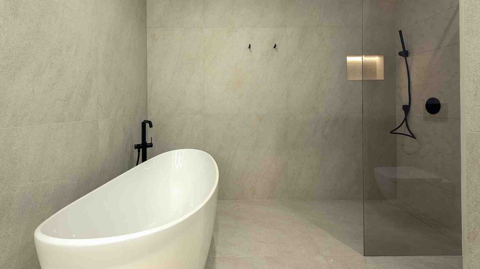 2 bedroom Apartment for sale in Santa Ponsa with pool - € 950,000 (Ref: 9046441)