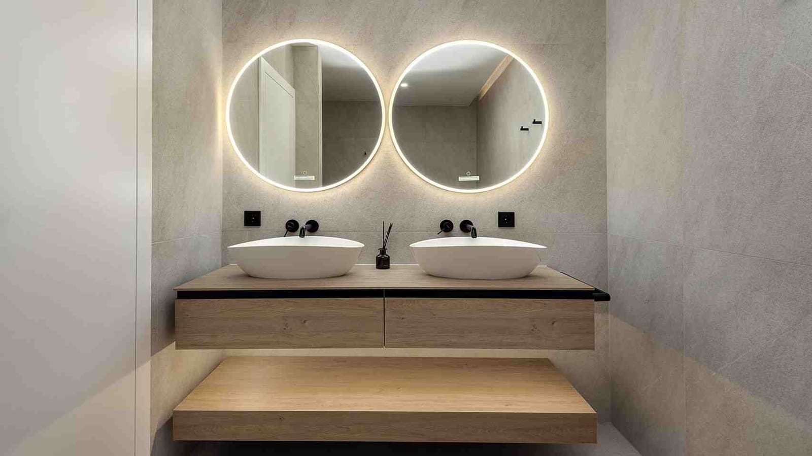 2 bedroom Apartment for sale in Santa Ponsa with pool - € 950,000 (Ref: 9046441)