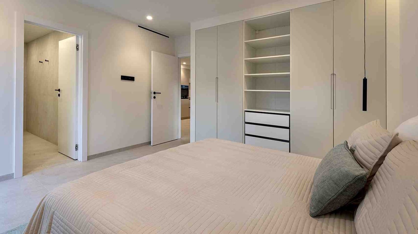 3 bedroom Penthouse for sale in Santa Ponsa with pool - € 1,700,000 (Ref: 9049991)