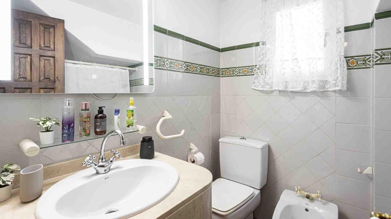 2 soveværelse Lejlighed til salg i Cala Fornells med swimmingpool - € 850.000 (Ref: 9058162)