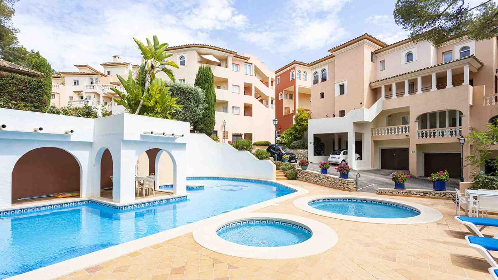 2 soveværelse Lejlighed til salg i Cala Fornells med swimmingpool - € 850.000 (Ref: 9058162)