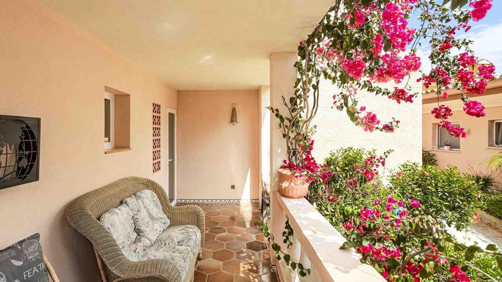 2 soveværelse Lejlighed til salg i Cala Fornells med swimmingpool - € 850.000 (Ref: 9058162)