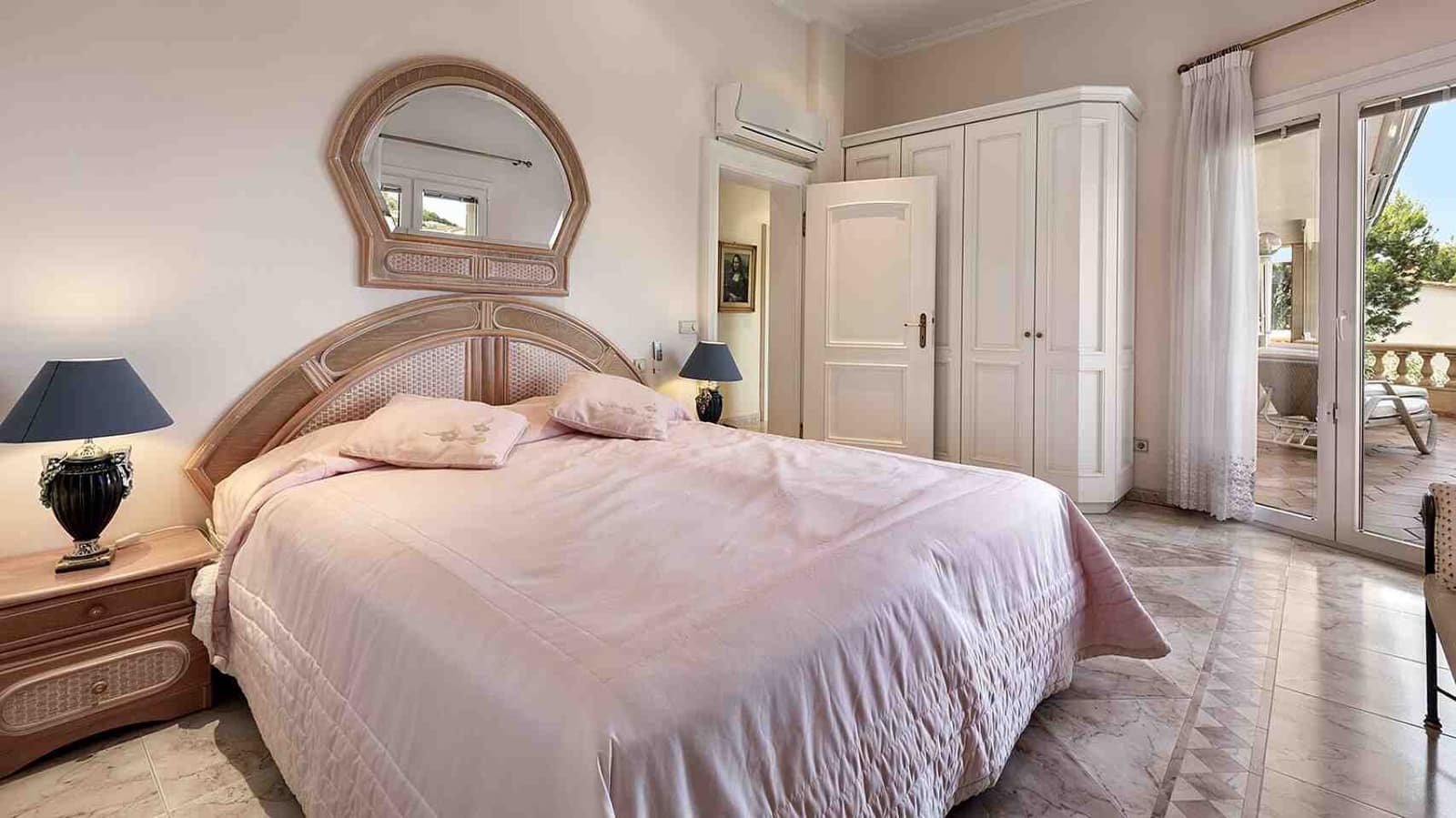 4 soverom Villa til salgs i Costa de la Calma med svømmebasseng garasje - € 2 550 000 (Ref: 9067034)