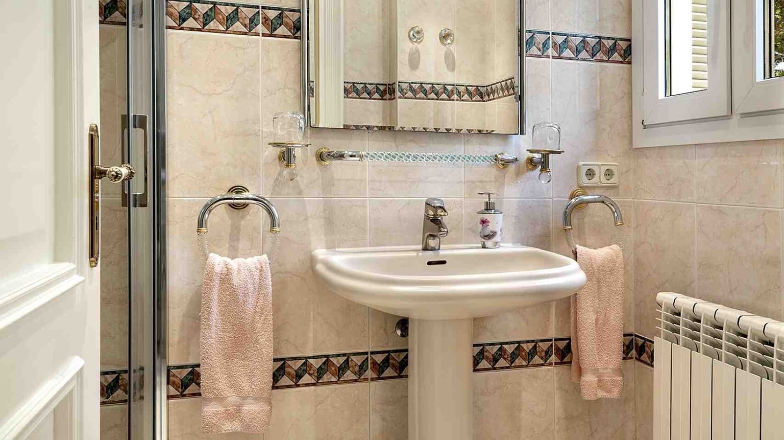 4 soverom Villa til salgs i Costa de la Calma med svømmebasseng garasje - € 2 550 000 (Ref: 9067034)