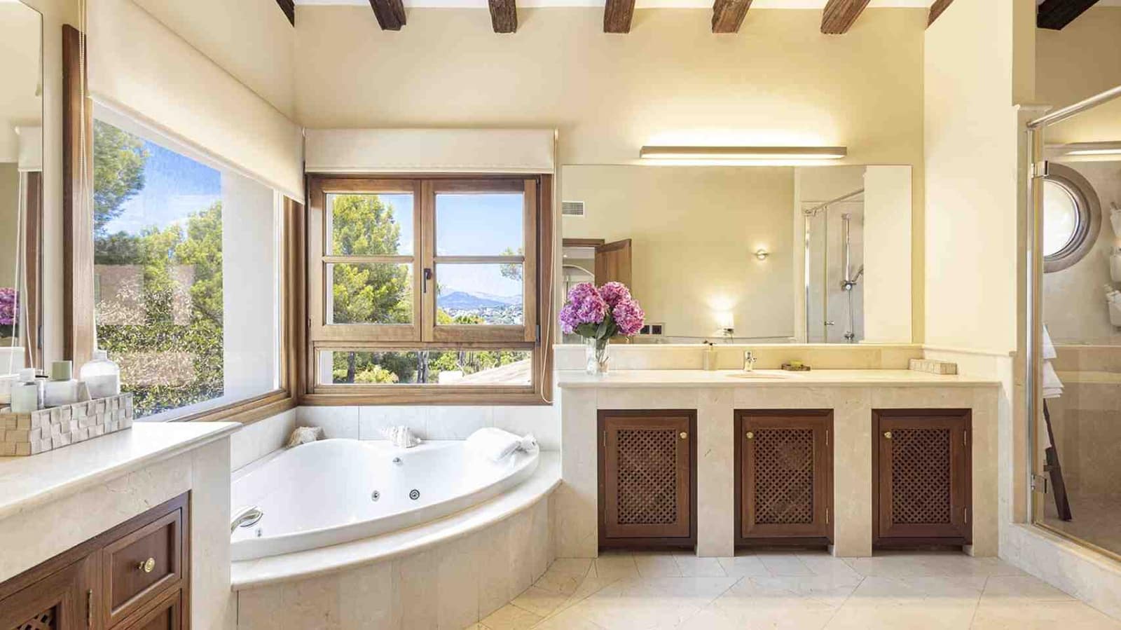 4 slaapkamer Villa te koop in Santa Ponsa met zwembad garage - € 2.630.000 (Ref: 9177009)