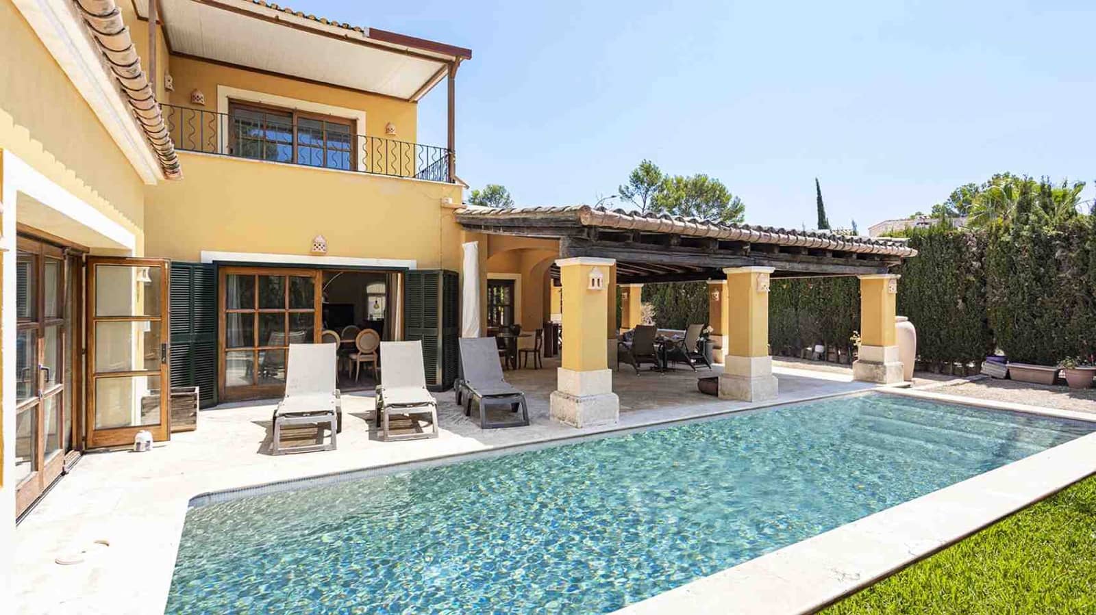 4 slaapkamer Villa te koop in Santa Ponsa met zwembad garage - € 2.630.000 (Ref: 9177009)