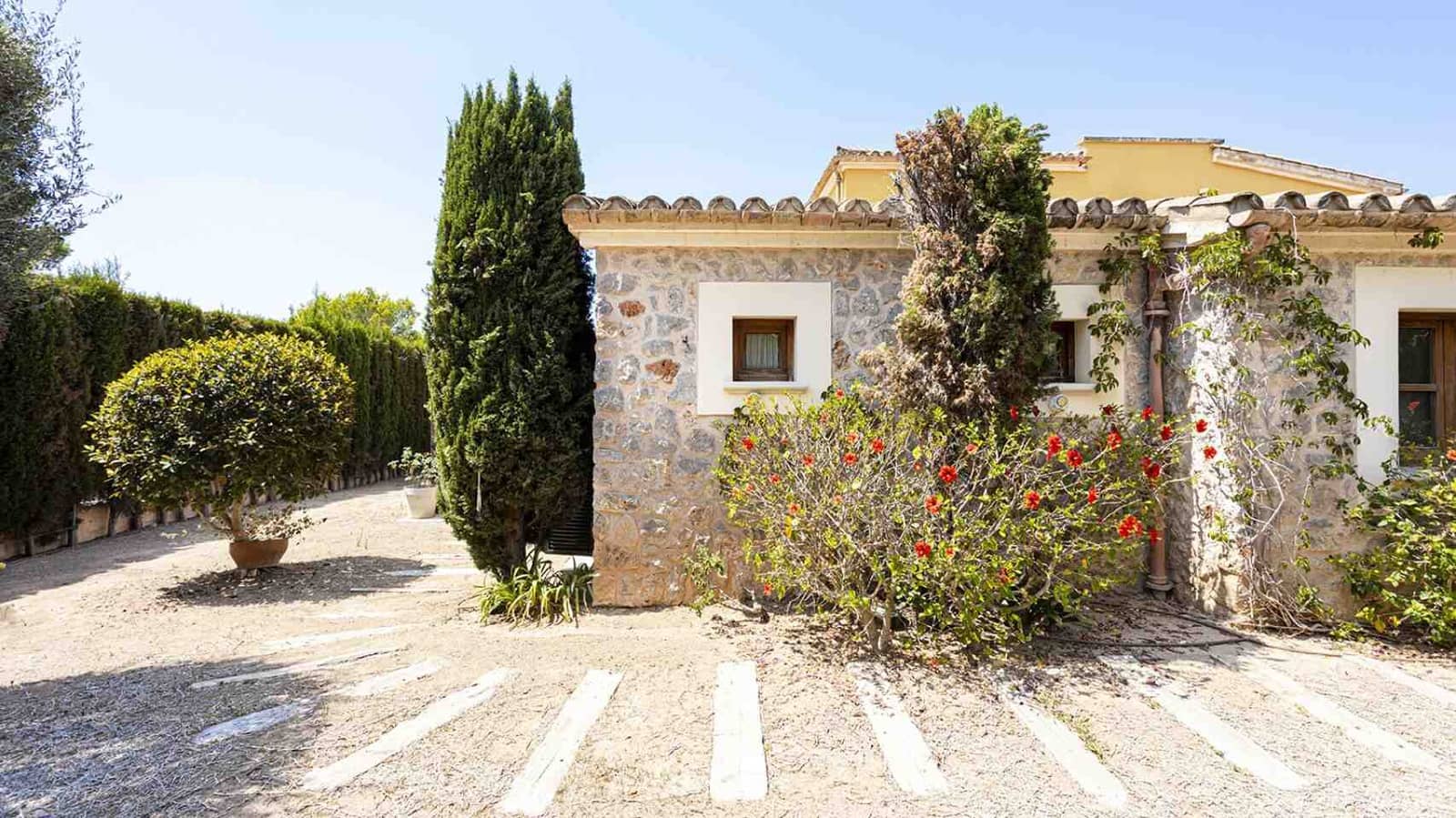 4 slaapkamer Villa te koop in Santa Ponsa met zwembad garage - € 2.630.000 (Ref: 9177009)