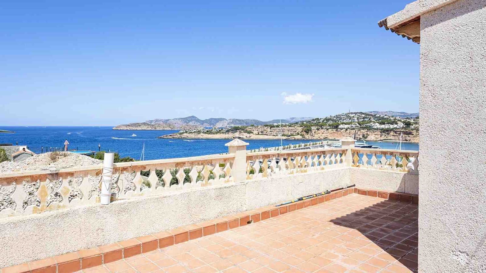 4 soveværelse Villa til salg i El Toro / Port Adriano med swimmingpool - € 2.300.000 (Ref: 9177110)