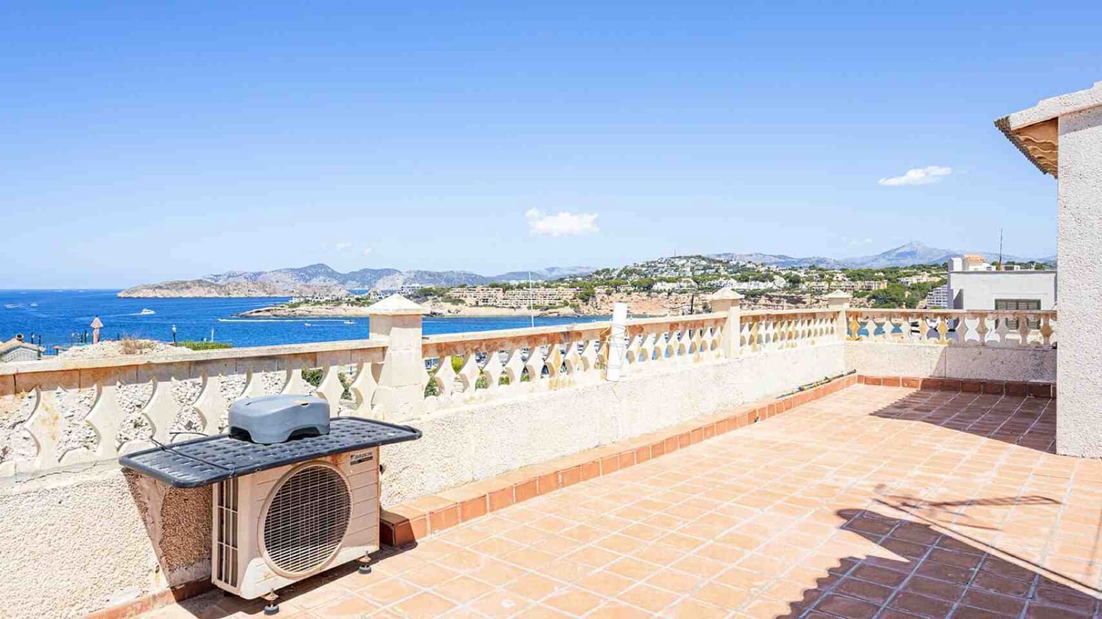 4 soveværelse Villa til salg i El Toro / Port Adriano med swimmingpool - € 2.300.000 (Ref: 9177110)