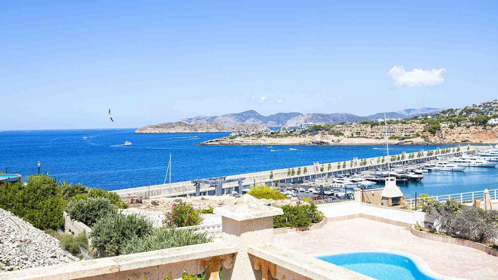 4 soveværelse Villa til salg i El Toro / Port Adriano med swimmingpool - € 2.300.000 (Ref: 9177110)