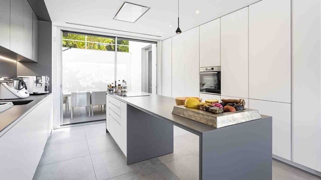 5 soveværelse Villa til salg i Cala Vinyes / Cala Vinyas / Cala Viñas, Calvià med swimmingpool garage - € 3.900.000 (Ref: 9218794)