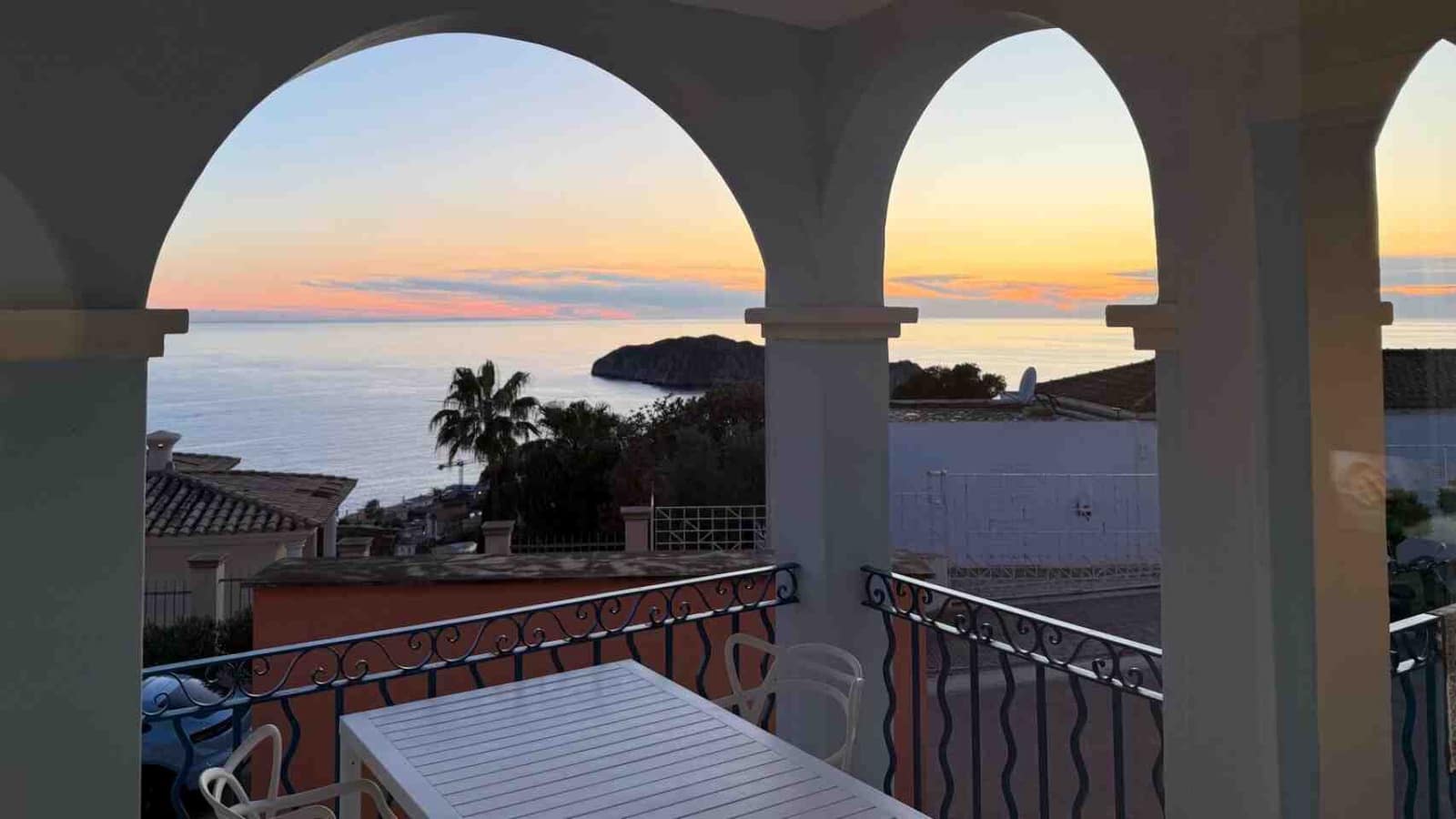 1 bedroom Apartment for sale in Santa Ponsa with pool - € 650,000 (Ref: 9219014)