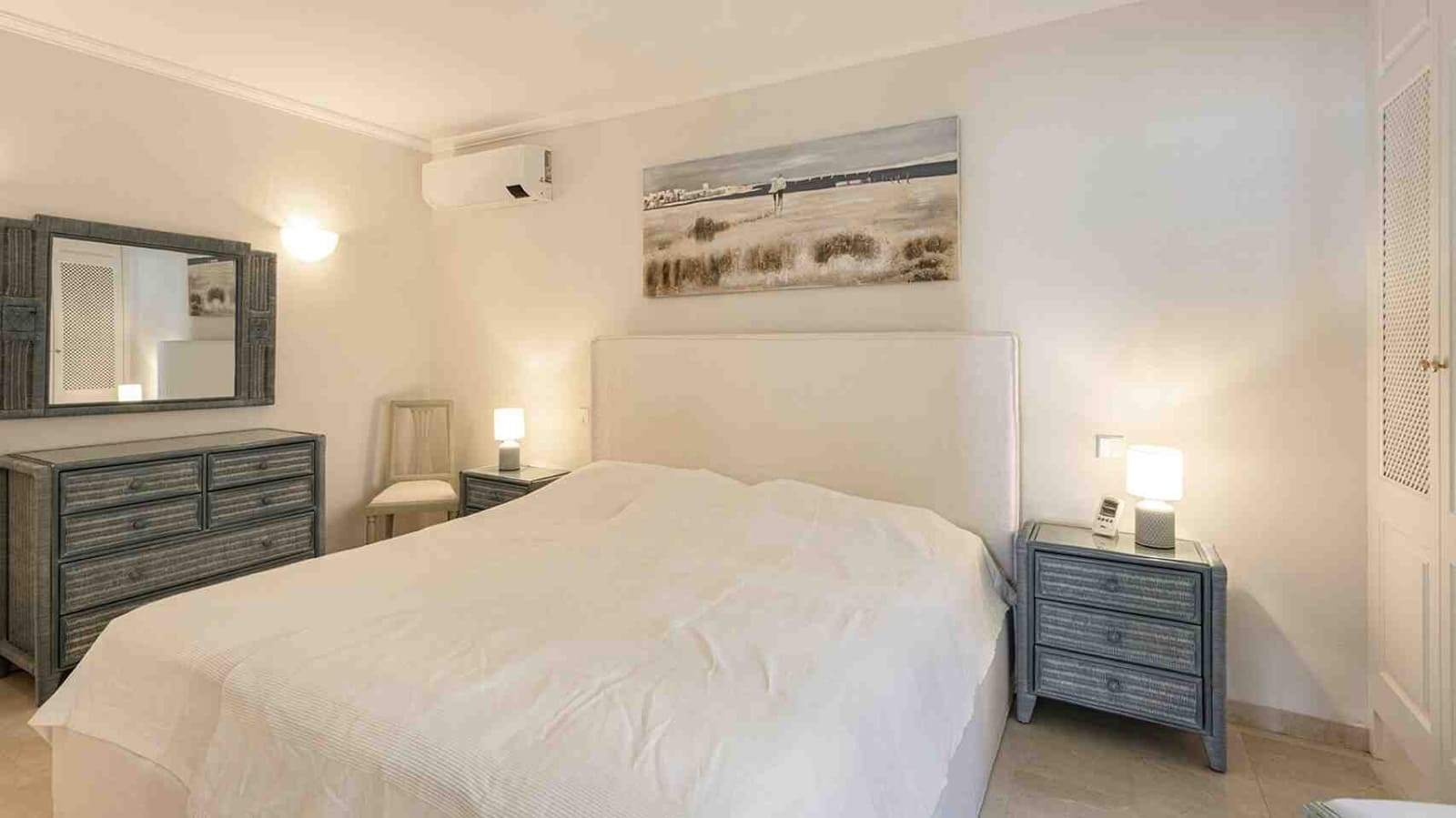 1 bedroom Apartment for sale in Santa Ponsa with pool - € 650,000 (Ref: 9219014)