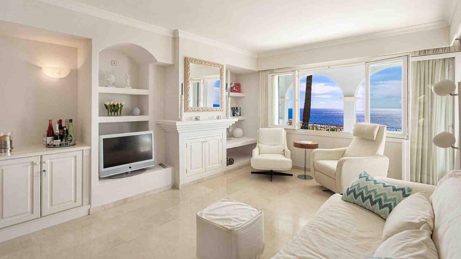 1 bedroom Apartment for sale in Santa Ponsa with pool - € 650,000 (Ref: 9219014)