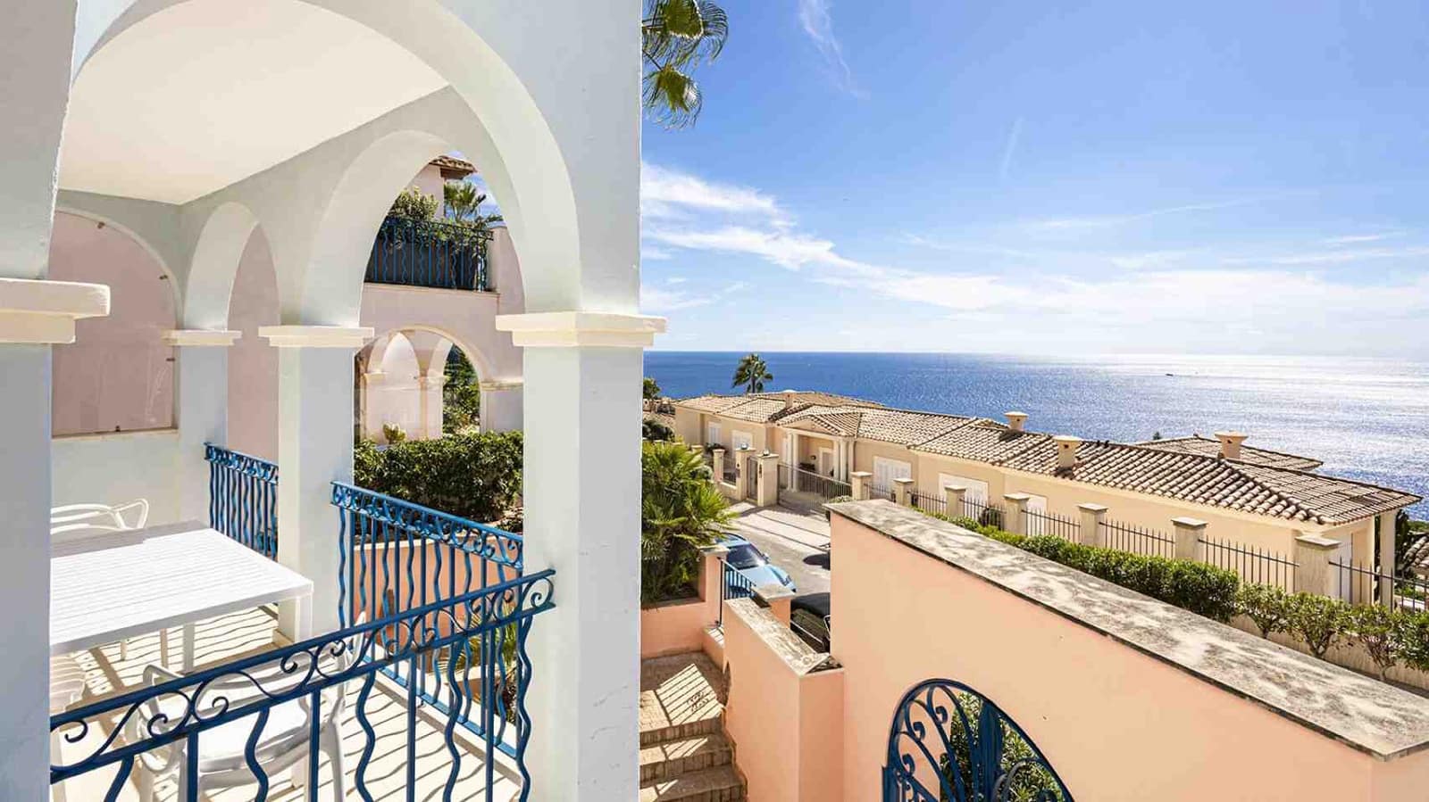 1 bedroom Apartment for sale in Santa Ponsa with pool - € 650,000 (Ref: 9219014)