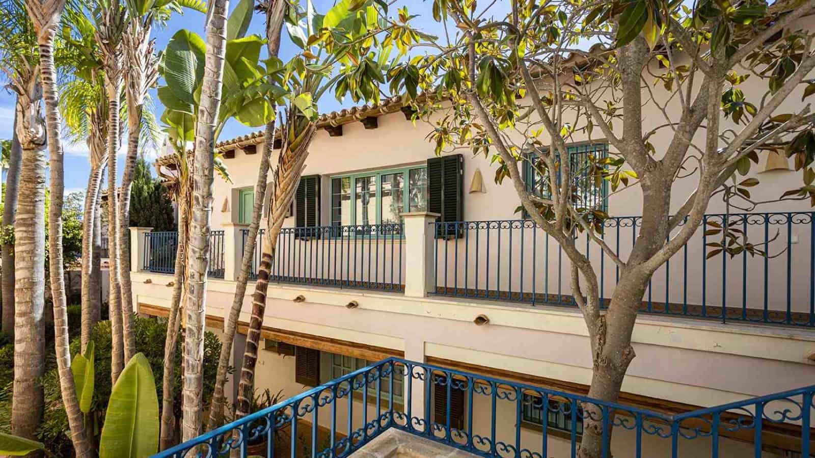 1 bedroom Apartment for sale in Santa Ponsa with pool - € 650,000 (Ref: 9219014)