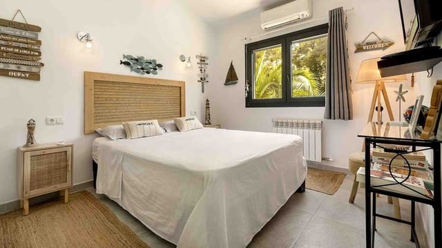 4 sypialnia Willa na sprzedaż w Costa de la Calma, Calvià z basenem garażem - 2 350 000 € (Ref: 9227975)