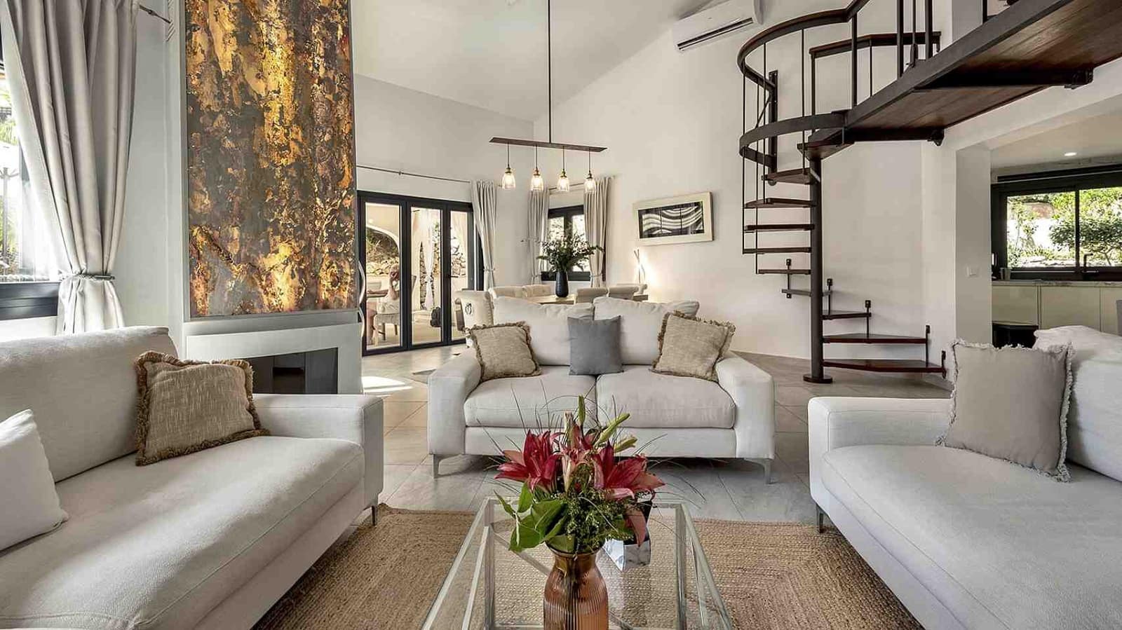 4 soverom Villa til salgs i Costa de la Calma med svømmebasseng garasje - € 2 350 000 (Ref: 9227975)