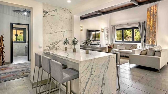 4 sypialnia Willa na sprzedaż w Costa de la Calma, Calvià z basenem garażem - 2 350 000 € (Ref: 9227975)