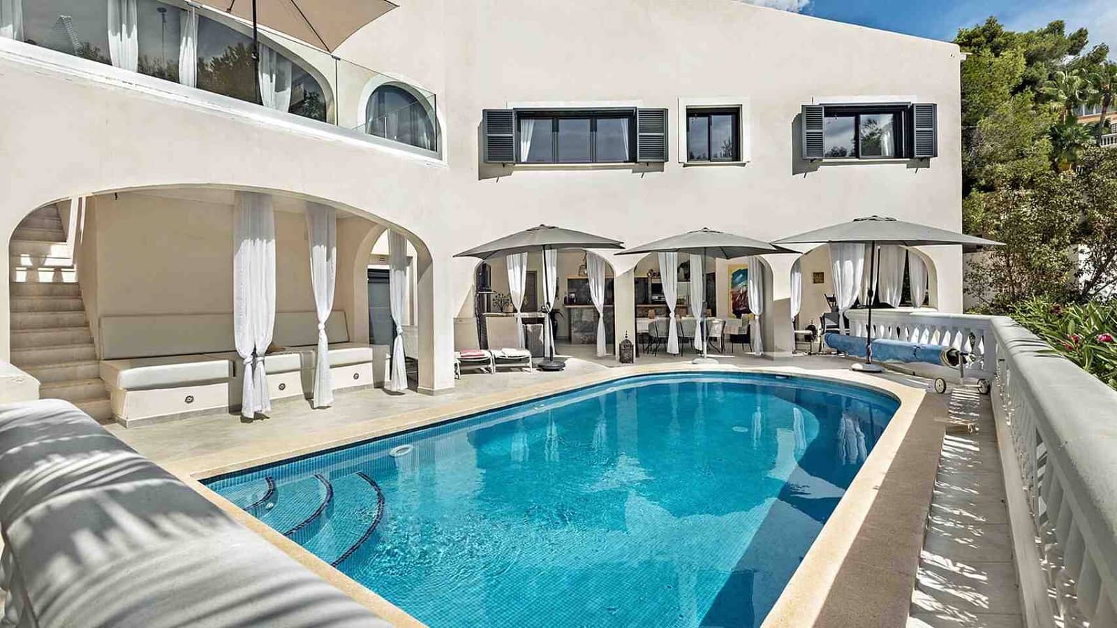 4 soverom Villa til salgs i Costa de la Calma med svømmebasseng garasje - € 2 350 000 (Ref: 9227975)