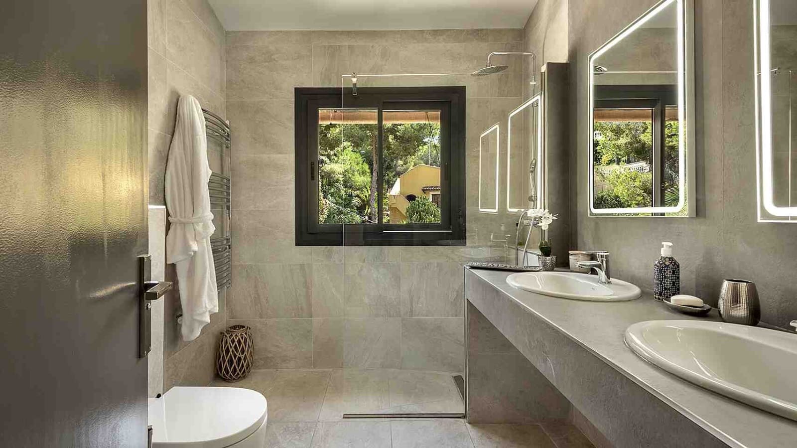 4 soverom Villa til salgs i Costa de la Calma med svømmebasseng garasje - € 2 350 000 (Ref: 9227975)